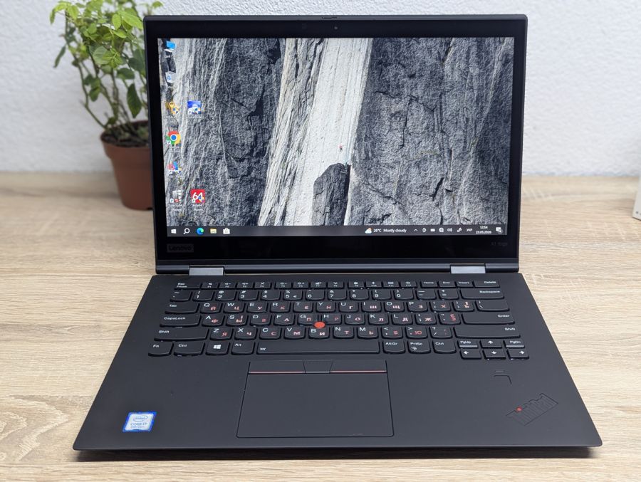 Ноутбук Б/В Lenovo X1 Yoga 3rg, Intel Core i7-8550U, DDR3 8 GB, SSD 256GB, 14" Full HD Сенсор