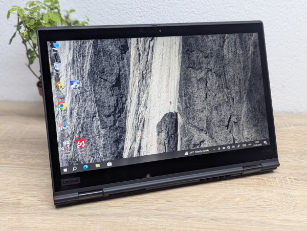 Ноутбук Б/В Lenovo X1 Yoga 3rg, Intel Core i7-8550U, DDR3 8 GB, SSD 256GB, 14" Full HD Сенсор