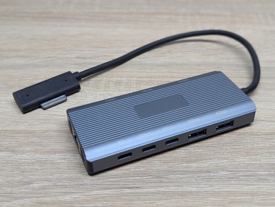 Новий USB-хаб 10в1 для пристроїв Microsoft Surface