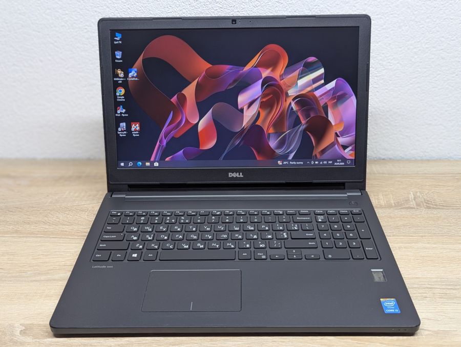 Ноутбук Б/В Dell Vostro 3560, Intel Core i3-5005U, DDR3 8 GB, SSD 128GB, 15.6" HD