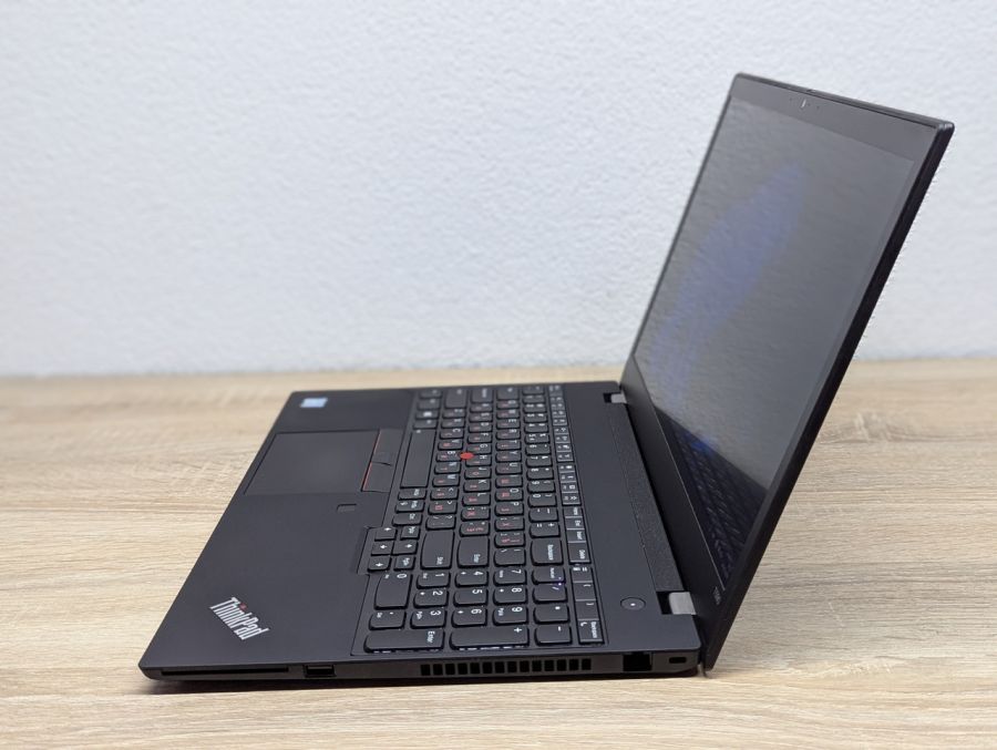 Ноутбук Б/В Lenovo ThinkPad T590, Intel Core i5-8265U, DDR4 16 GB, SSD 512GB, 15.6" Full HD