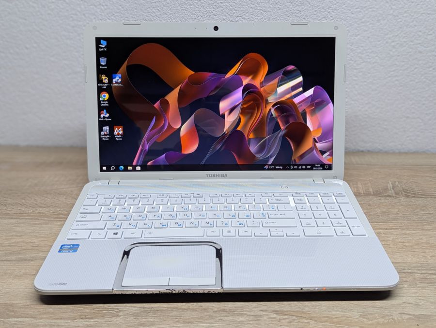 Ноутбук Б/В Toshiba Satellite L850, Intel Core i7-3630QM, DDR3 8 GB, SSD 256GB, AMD Radeon HD 7600M, 15.6" HD