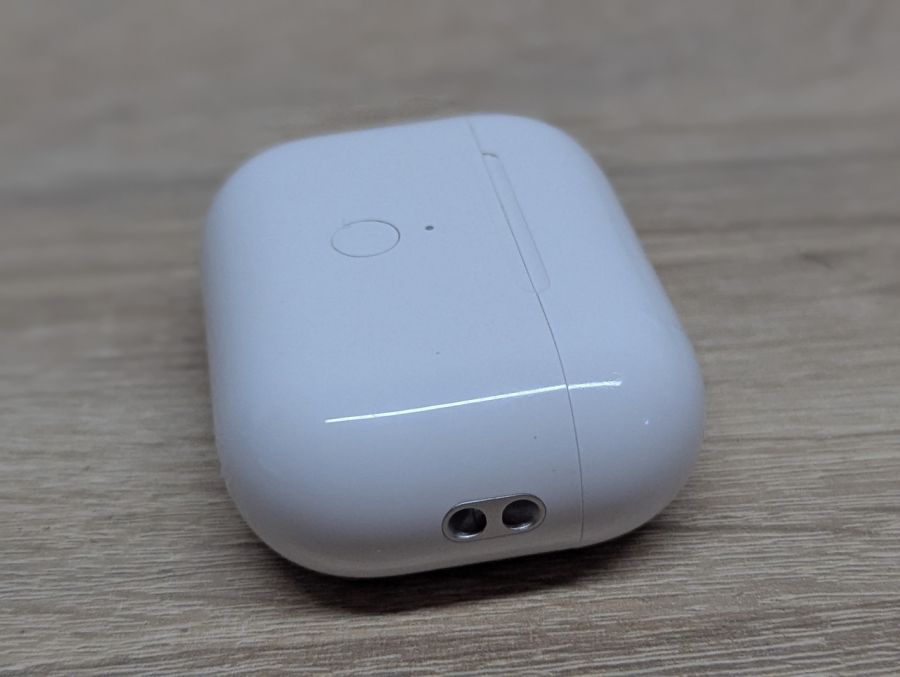 Новий Зарядний кейс для Apple AirPods Pro