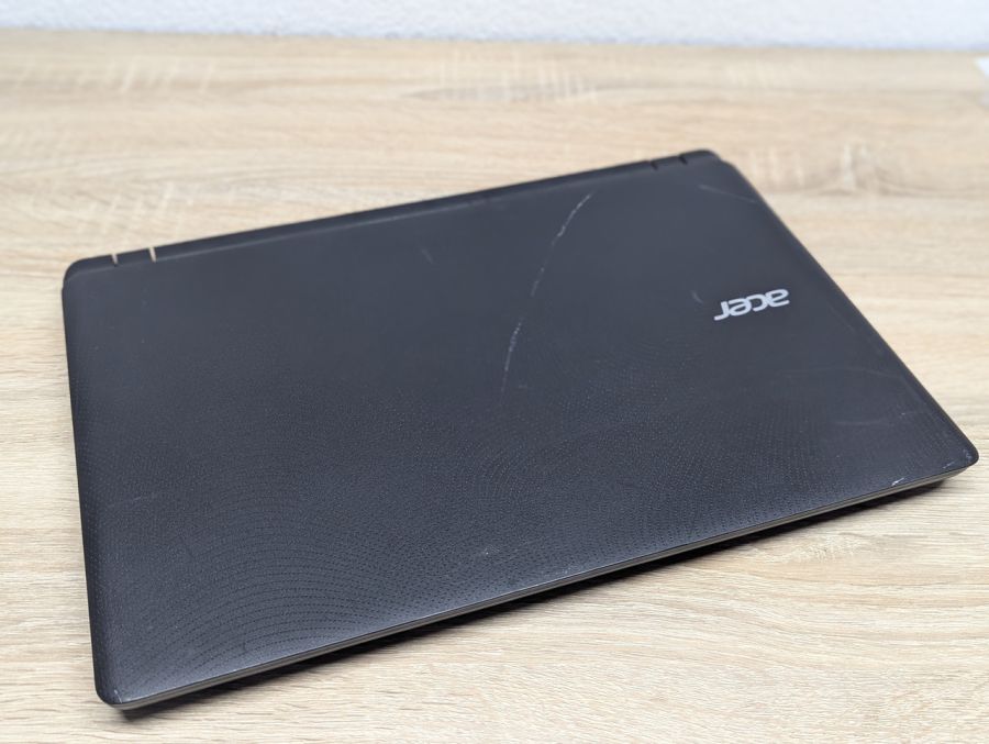Ноутбук Б/В Acer Aspire ES1-572, Intel Core i5-6200U, DDR3 8 GB, SSD 256GB, 15.6" Full HD