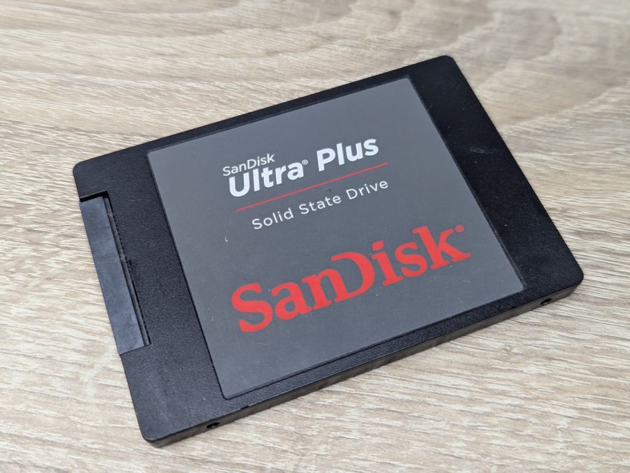 Б/В SSD SanDisk Ultra Plus 256GB 2.5"