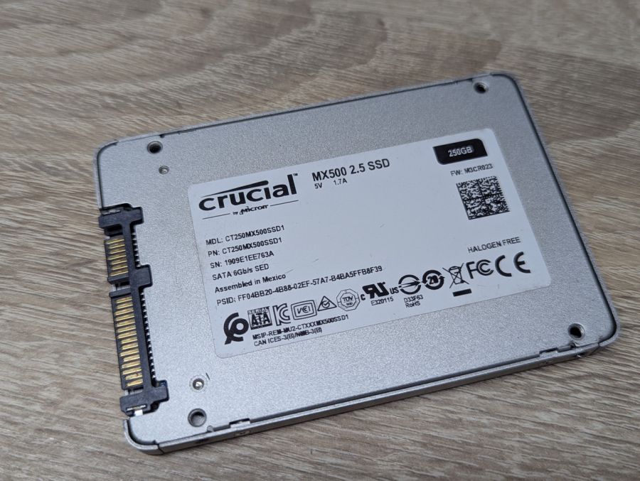 Б/В SSD Crucial MX500 2.5 250GB 2.5"