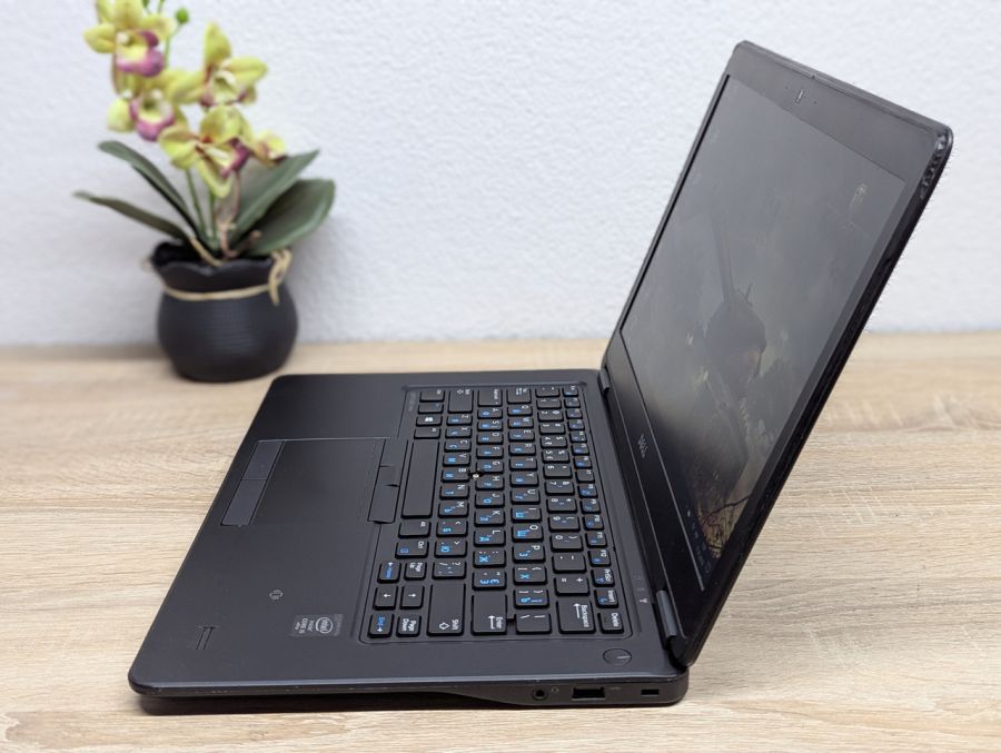 Ноутбук Б/В Dell Latitude E7450, Intel Core i5-5300U, DDR3 8 GB, SSD 128GB, 14" Full HD