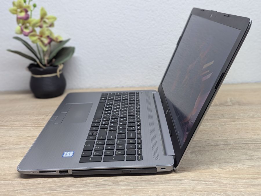 Ноутбук Б/В HP Notebook 250 G7, Intel Core i3-8130U, DDR4 8 GB, SSD 128GB, 15.6" Full HD