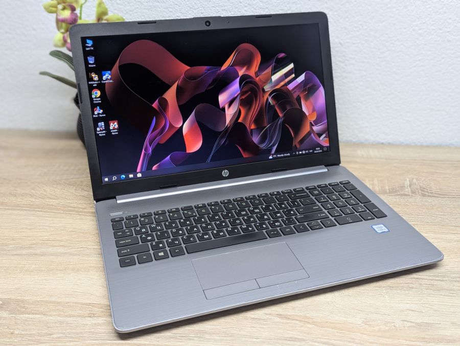Ноутбук Б/В HP Notebook 250 G7, Intel Core i3-8130U, DDR4 8 GB, SSD 128GB, 15.6" Full HD