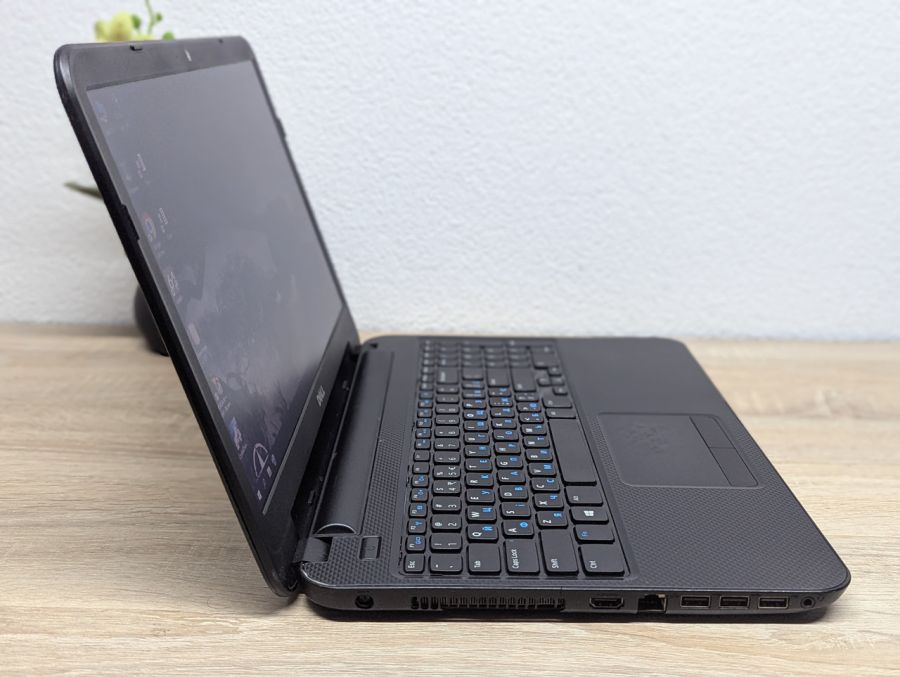 Ноутбук Б/В Dell Inspiron 3537, Intel Core i5-4200U, DDR3 8 GB, SSD 128GB, 15.6" HD