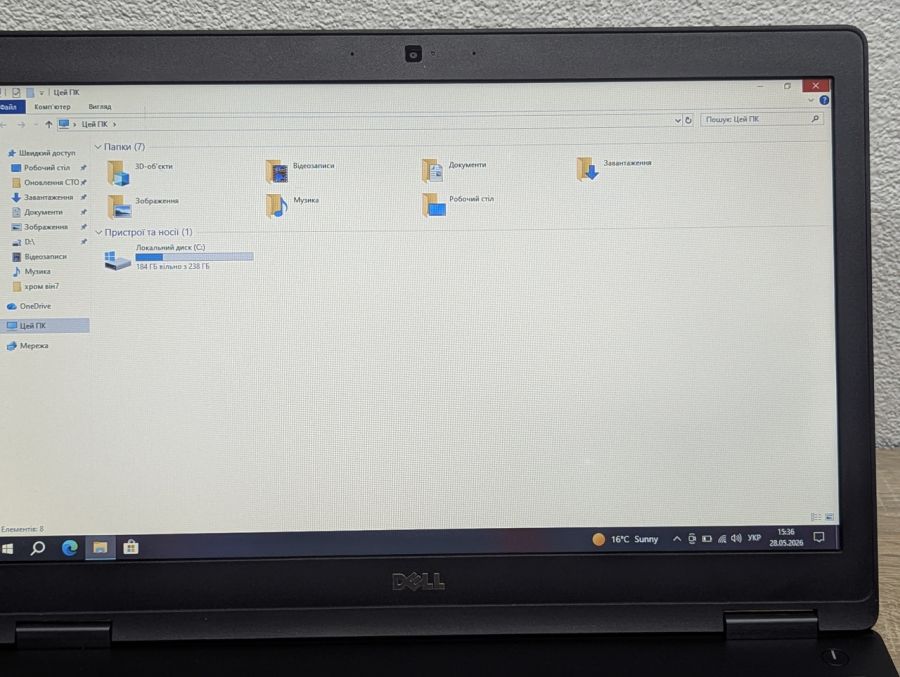 Ноутбук Б/В Dell Latitude 5580, Intel Core i5-6300U, DDR4 8 GB, SSD 256GB, 15.6" HD