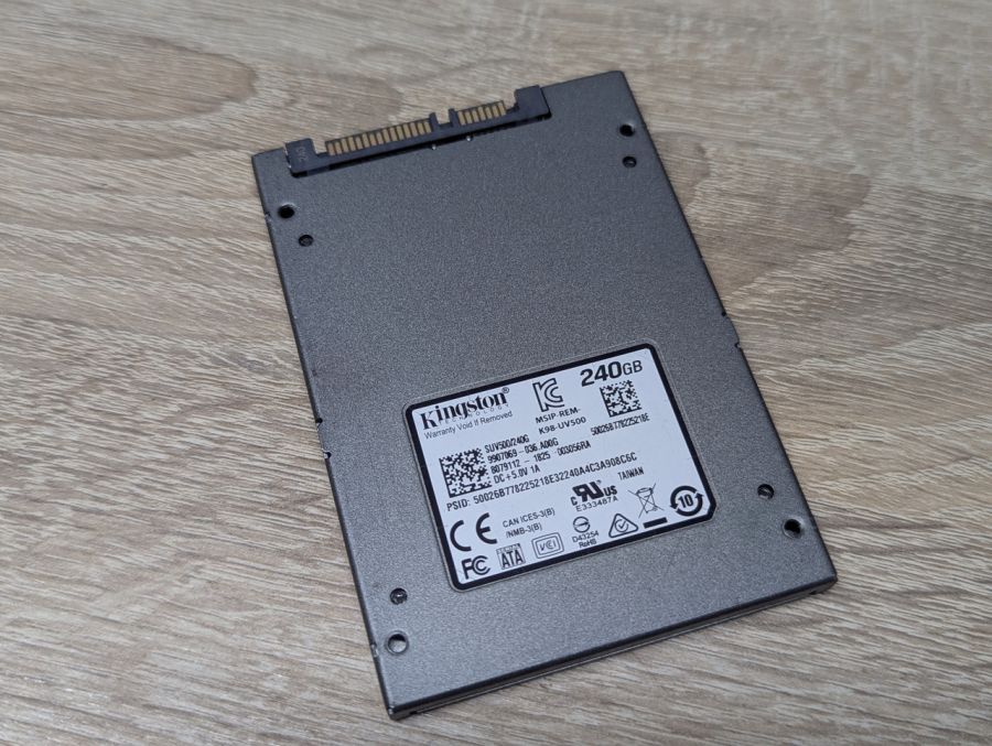 Б/В SSD Kingston UV500 240 ГБ 2.5"