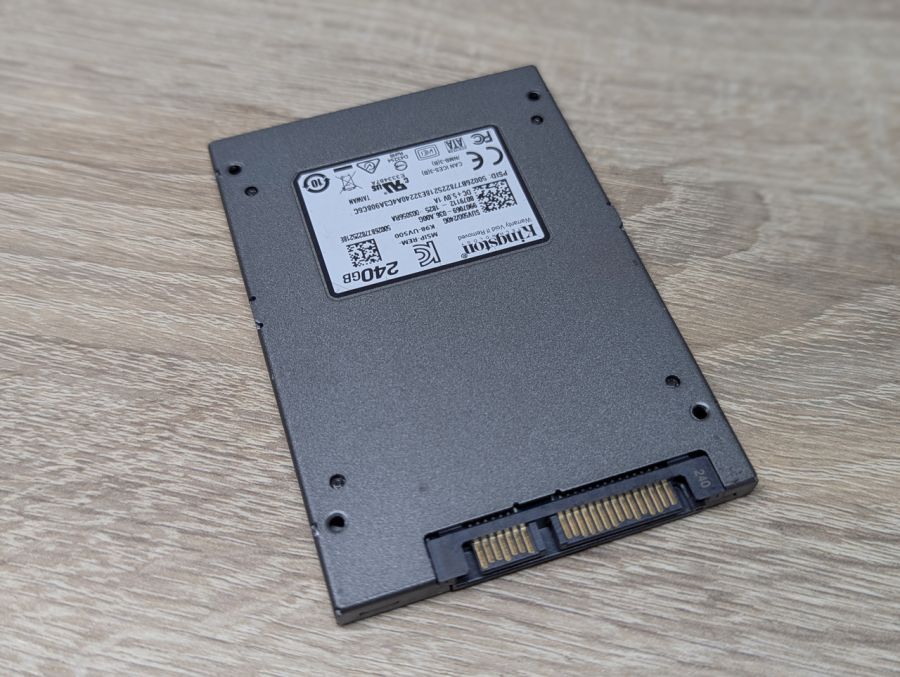 Б/В SSD Kingston UV500 240 ГБ 2.5"