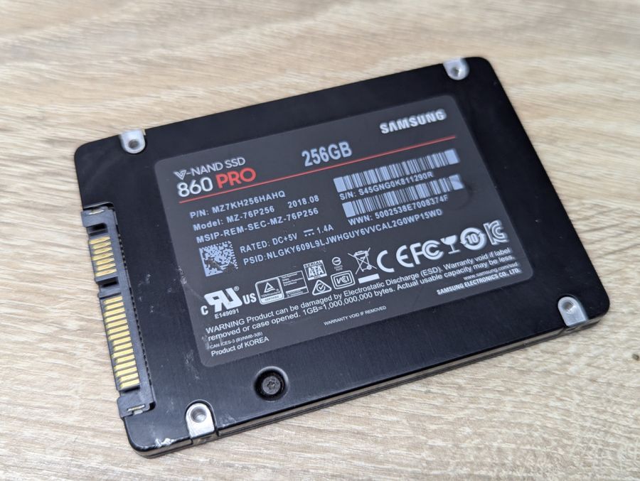 Б/В SSD Samsung 860 PRO 256 ГБ 2.5"