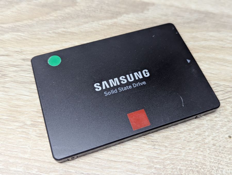 Б/В SSD Samsung 860 PRO 256 ГБ 2.5"