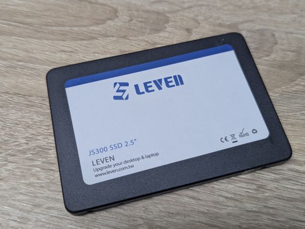 Б/В SSD Leven JS300 240 ГБ 2.5"