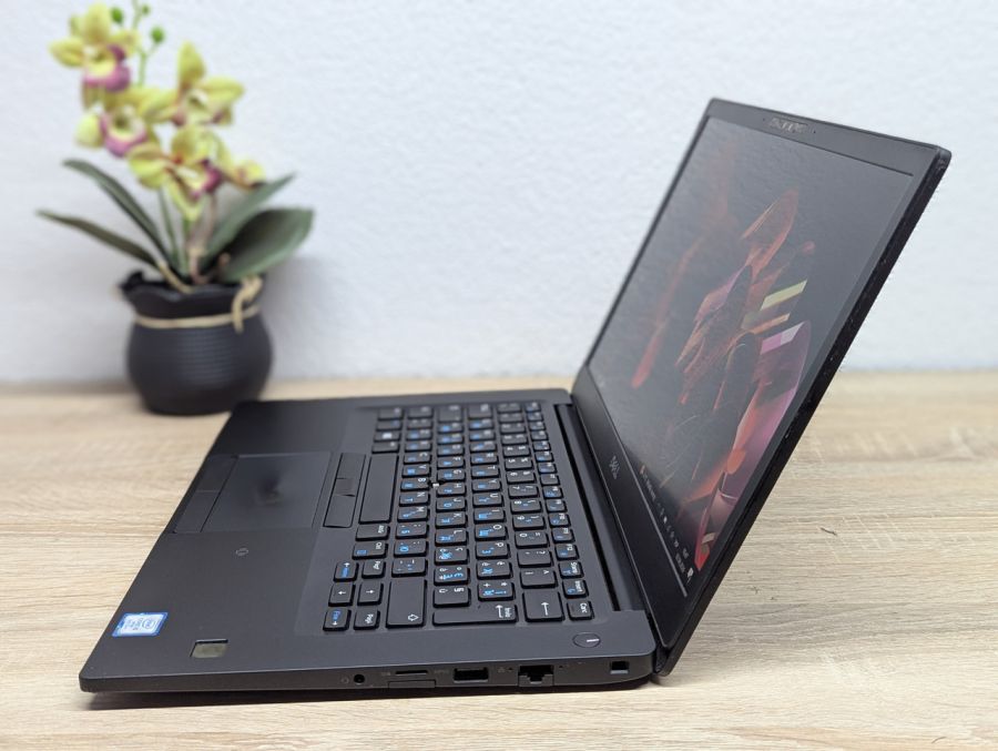 Ноутбук Б/В Dell Latitude 7490, Intel Core i5-8350U, DDR4 16 GB, SSD 256GB, 14" Full HD Сенсор