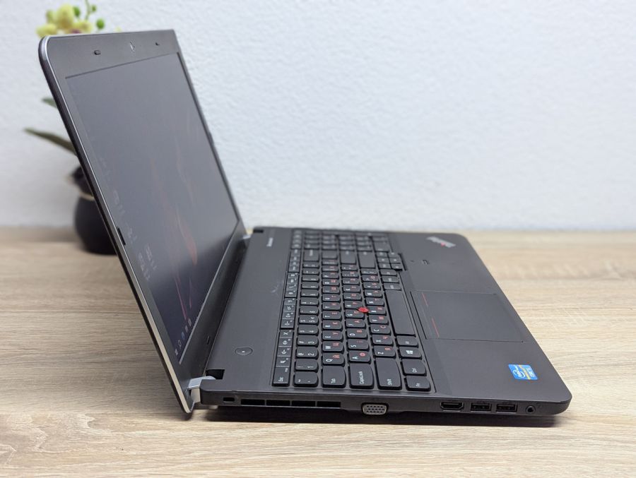 Ноутбук Б/В Lenovo Think Pad E530, Intel Core i5-3230M, DDR3 8 GB, SSD 128GB, 15.6" HD