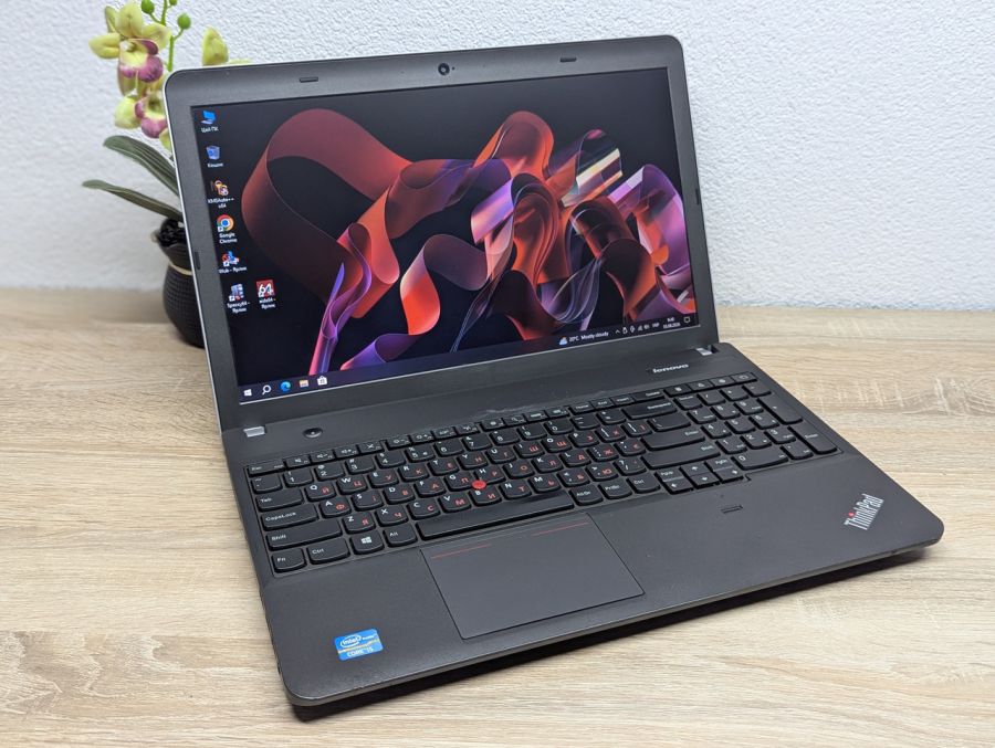 Ноутбук Б/В Lenovo Think Pad E530, Intel Core i5-3230M, DDR3 8 GB, SSD 128GB, 15.6" HD