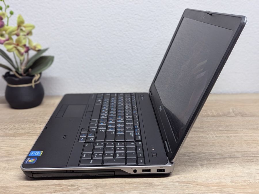 Ноутбук Б/В Dell Latitude E6540, Intel Core i5-4310M, DDR3 8 GB, SSD 256GB, AMD Radeon HD 8790M 2Gb, 15.6" Full HD