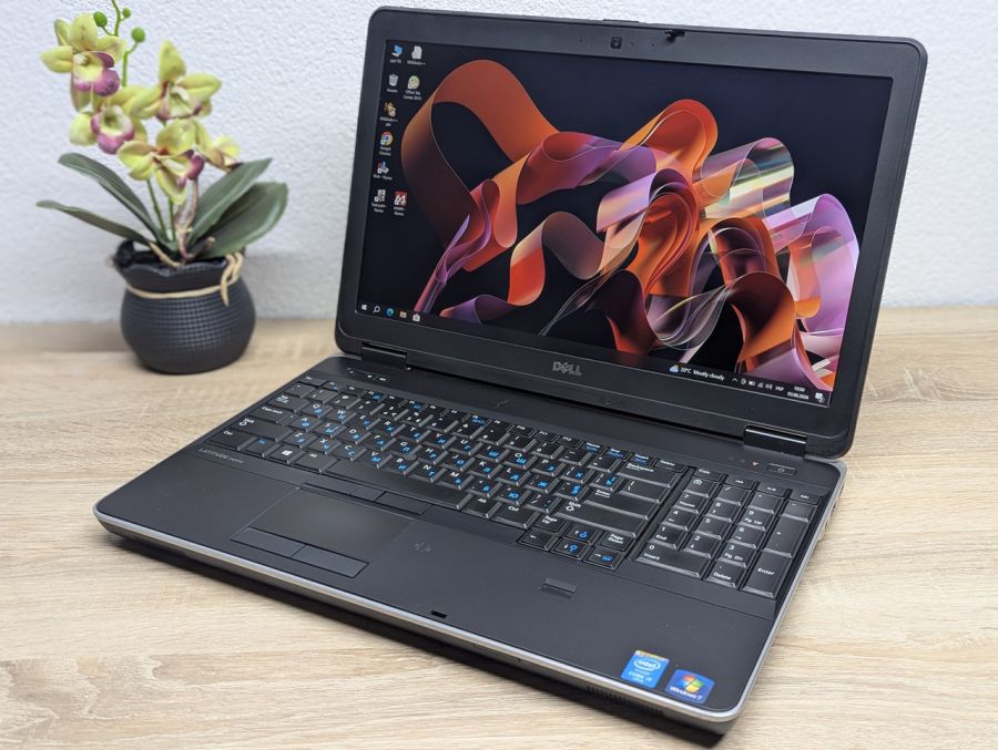 Ноутбук Б/В Dell Latitude E6540, Intel Core i5-4310M, DDR3 8 GB, SSD 256GB, AMD Radeon HD 8790M 2Gb, 15.6" Full HD