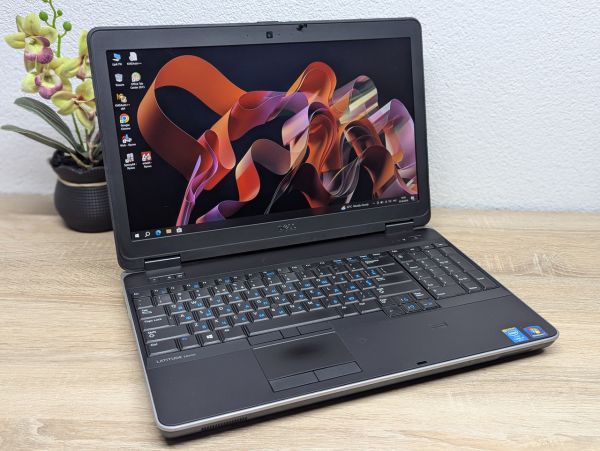 Ноутбук Б/В Dell Latitude E6540, Intel Core i5-4310M, DDR3 8 GB, SSD 256GB, AMD Radeon HD 8790M 2Gb, 15.6" Full HD