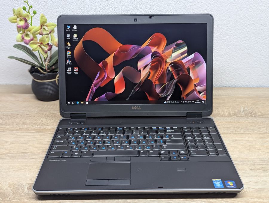 Ноутбук Б/В Dell Latitude E6540, Intel Core i5-4310M, DDR3 8 GB, SSD 256GB, AMD Radeon HD 8790M 2Gb, 15.6" Full HD