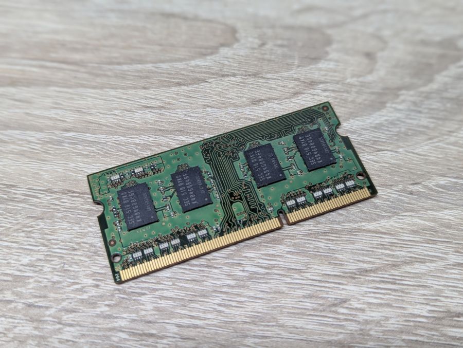 Б/В Оперативна память DDR3L Samsung 4 ГБ [ProductHub SKU 173EB0]