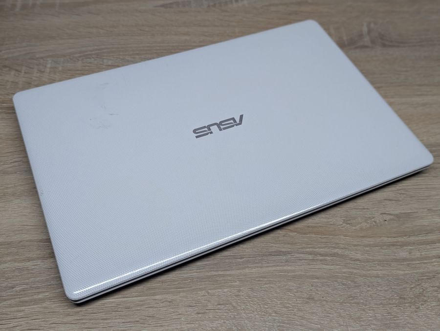 Ноутбук Б/В ASUS R510C, Intel Core i3-3217U, DDR3 8 GB, SSD 256GB, NVIDIA GeForce GT 720M 2Gb, 15.6"