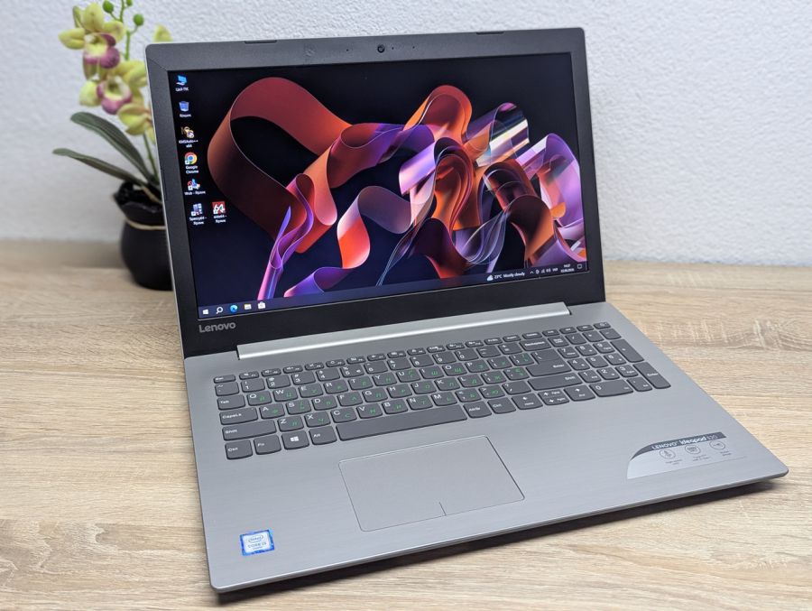 Ноутбук Б/В Lenovo IdeaPad 320-15ISK, Intel Core i3-6006U, DDR4 8 GB, SSD 128GB, 15.6" Full HD