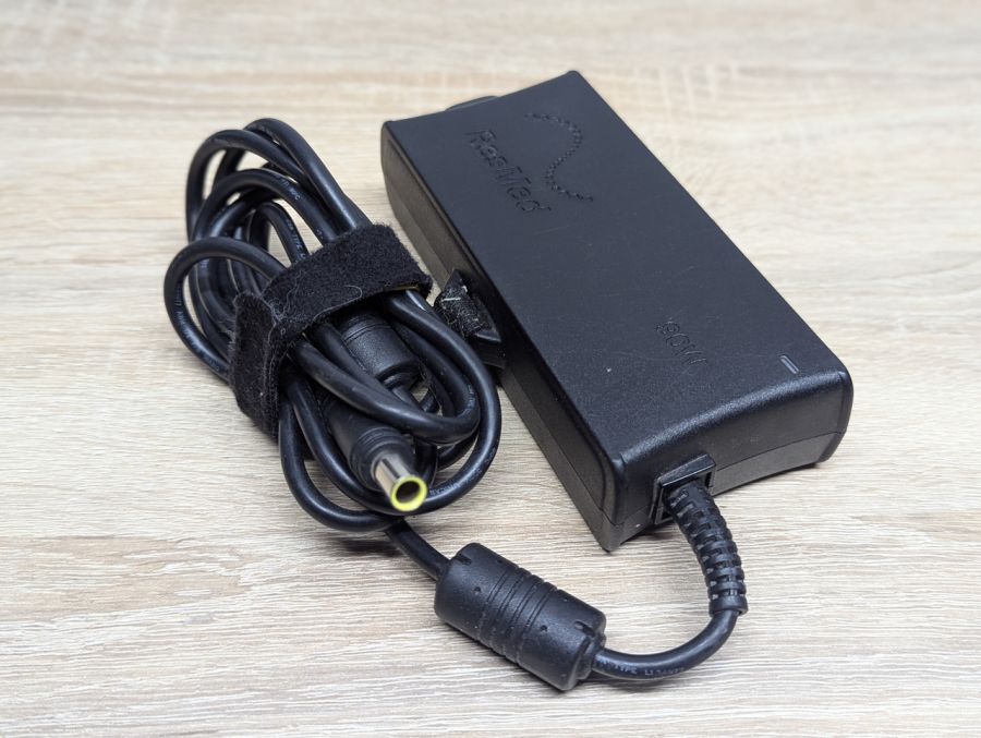 Б/В Блок живлення ResMed 370001 90W 24 В 3.75 А 7.4x5.5 мм