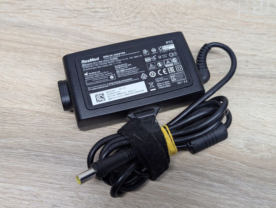 Б/В Блок живлення ResMed 370006 90 Вт +24V 3.75A 7.4x5.5 мм