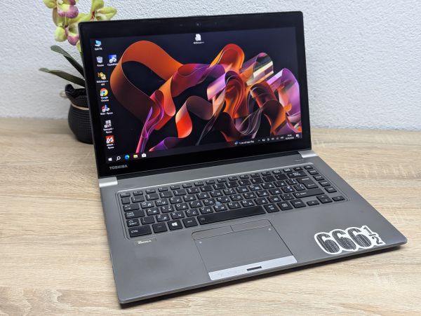Ноутбук Б/В Toshiba Tecra Z40T-C, Intel Core i5-6300U, DDR3 8 GB, SSD 128GB, 14" Full HD Сенсор