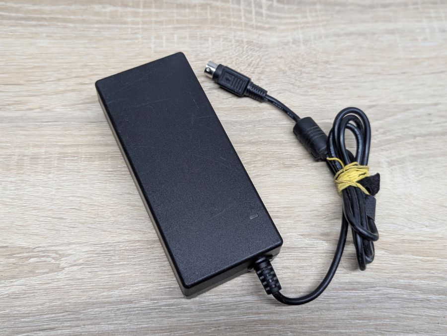 Б/В Блок живлення EDAC Power Electronics EA11013M-195 120 Вт 19.5V 6.15 А 3-pin