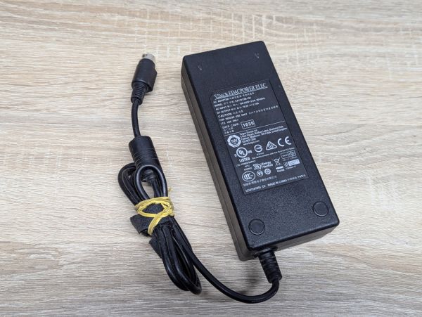 Б/В Блок живлення EDAC Power Electronics EA11013M-195 120 Вт 19.5V 6.15 А 3-pin