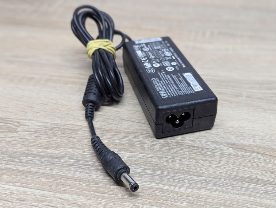 Б/В Блок живлення APD NB-65B19 65W 19V 3.42А 5.5x2.5мм