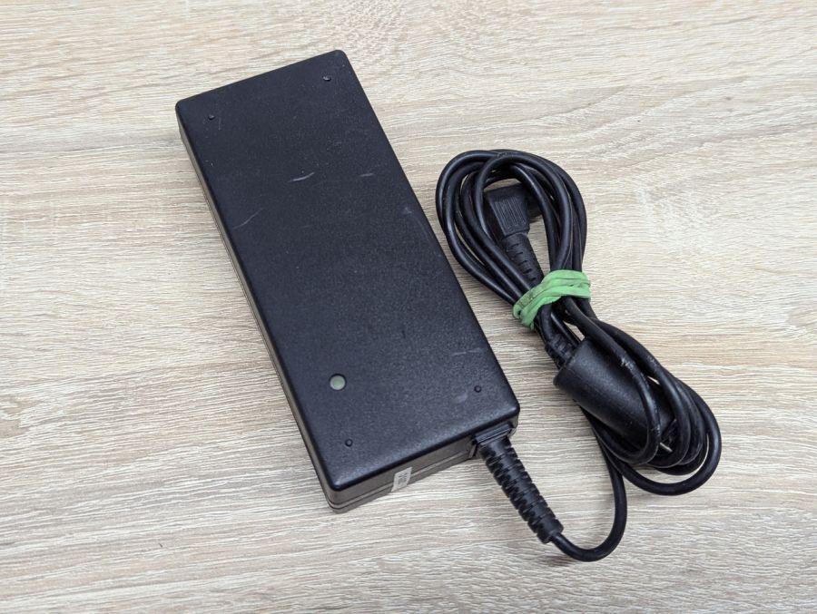 Б/В Блок живлення Delta Electronics ADP-90SB BB,90 Вт, 19 В,4.74 А,5.5x2.5 мм