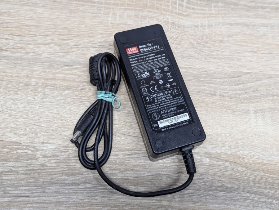 Б/В Блок живлення Mean Well GS60A12-P1J,60 Вт,12 В,5 А, 5.5 x 2.1 мм