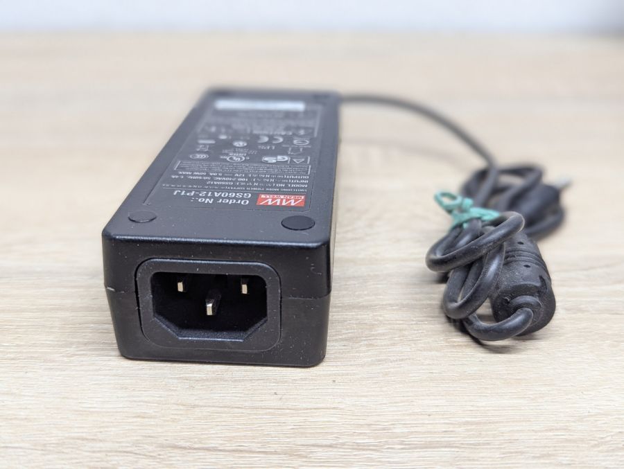 Б/В Блок живлення Mean Well GS60A12-P1J,60 Вт,12 В,5 А, 5.5 x 2.1 мм