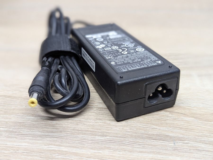 Б/В Блок живлення Delta Electronics ADP-65JH BB 65W, 19V, 3.42А, 4.8x1.7 мм