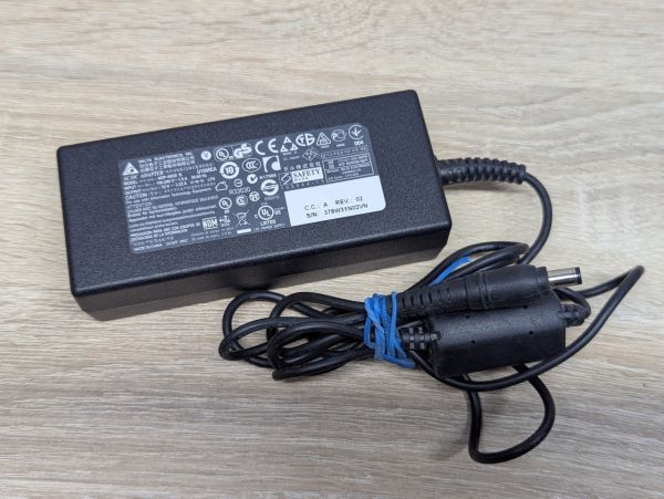 Б/В Блок живлення Delta Electronics ADP-40DD B,40 Вт,12 В,3.33 А,5.5x2.1 мм