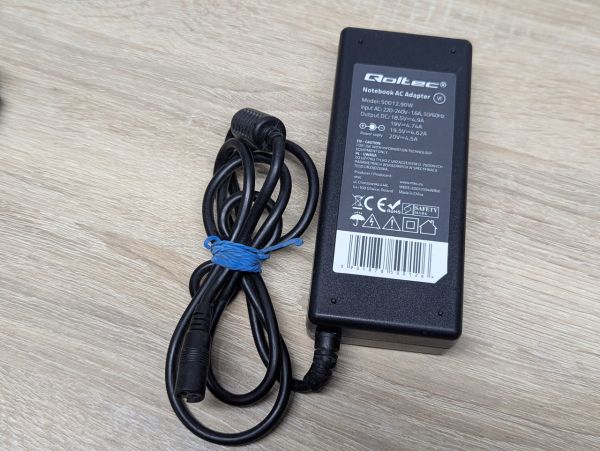 Б/В Універсальний блок живлення Qoltec 50012.90W 20V,4.5A, 3-pin