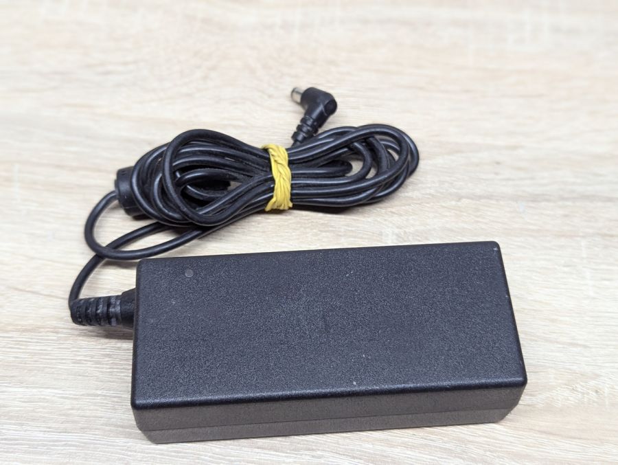 Б/В Адаптер живлення Edacpower Eleс EA10681T-560,71.68 Вт,56В,1.28А,5.5 x 2.1 мм