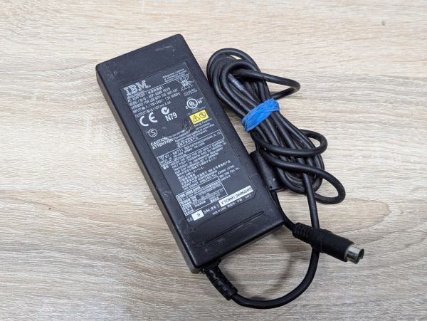 Б/В Блок живлення IBM ADP-60WB,53W,12V,4.4A,8-pin Mini-DIN