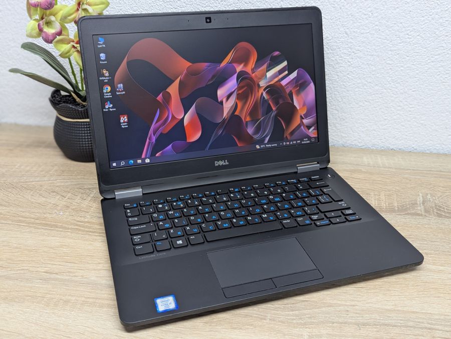 Ноутбук Б/В Dell Latitude E7270, Intel Core i7-6600U, DDR4 8 GB, SSD 128GB, 12" HD