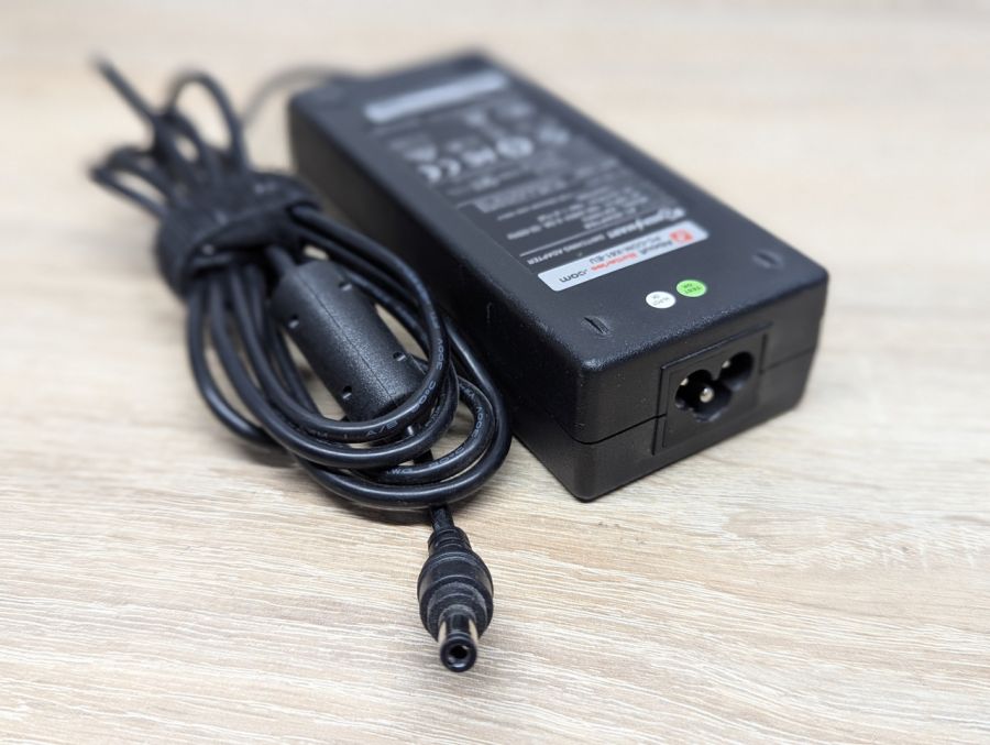 Б/В Блок живлення PowerMart EA10953,90 Вт,19 В, 4.73 А,5.5 х 2.5 мм