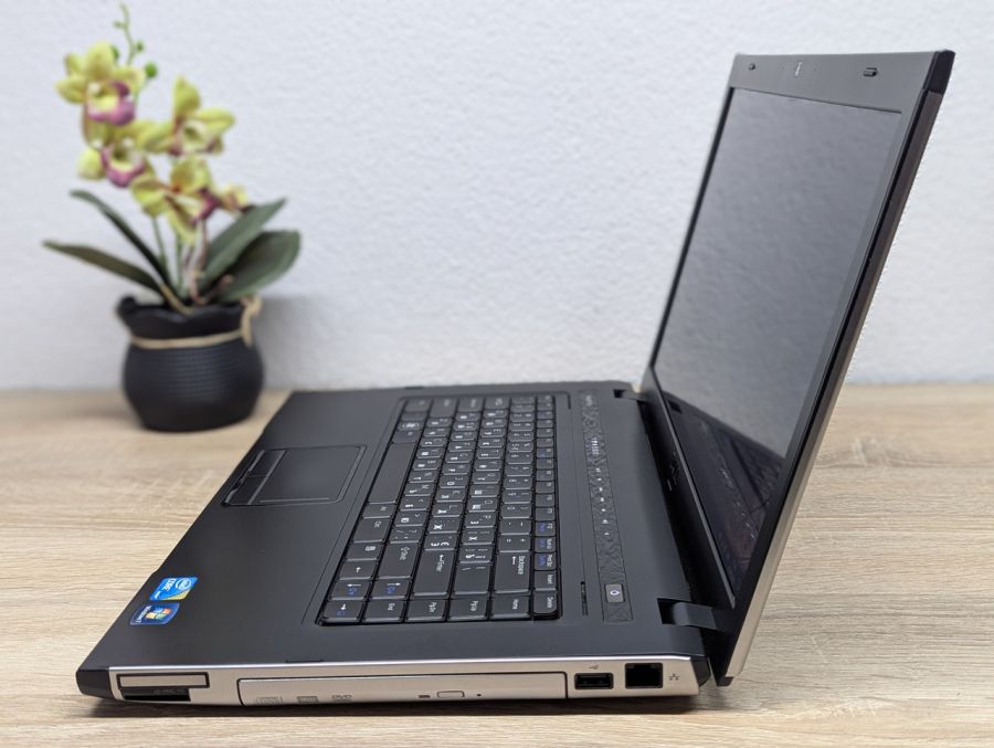 Ноутбук Б/В Dell Vostro 3500, Intel Core i3-370M, DDR3 8 GB, SSD 128GB, 15.6" HD