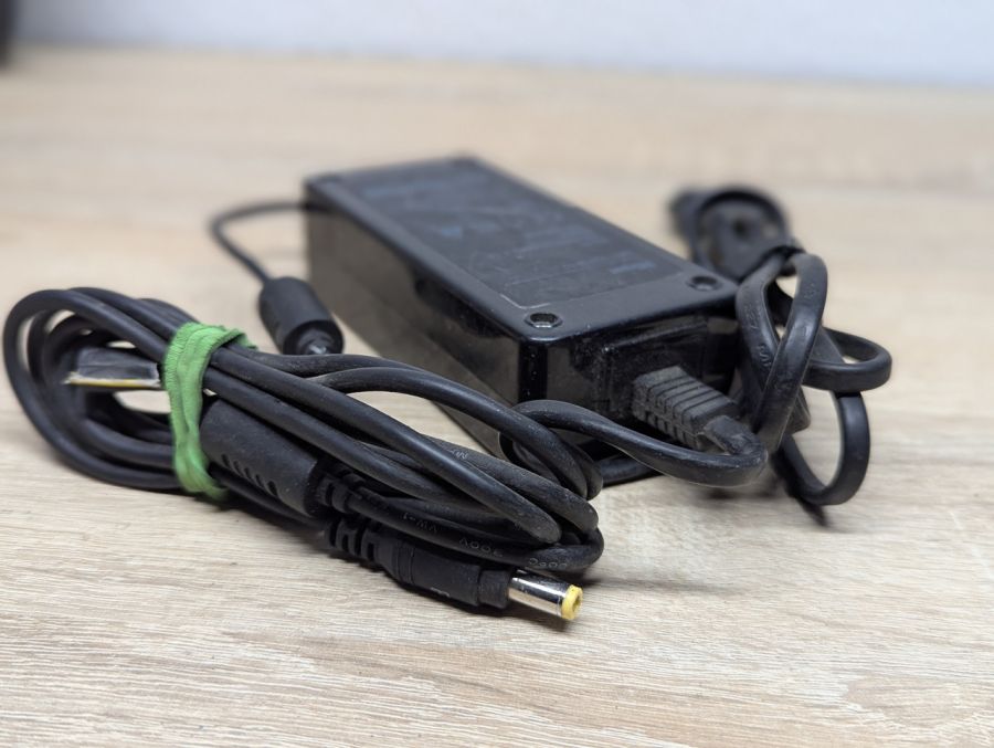 Б/В Блок живлення Trust 22908-02, 90Вт,19 В,4.74 А,5.5x2.1мм [ProductHub SKU 22908-02]
