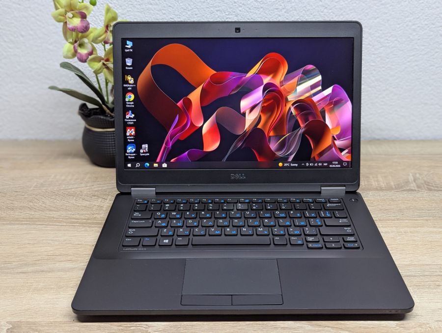Ноутбук Б/В Dell Latitude E5470, Intel Core i5-6300U, DDR4 8 GB, SSD 256GB, 14" Full HD
