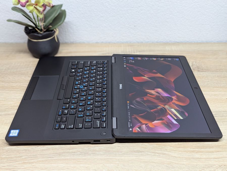 Ноутбук Б/В Dell Latitude E5470, Intel Core i5-6440HQ, DDR4 8 GB, SSD 256GB, 14" Full HD